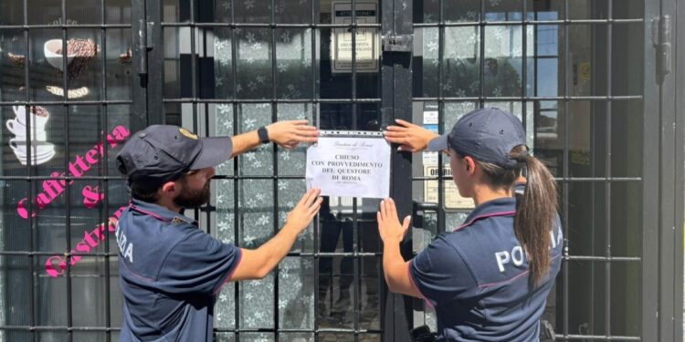 Risse e armi, il “copione” si ripete: la Polizia appone nuovamente i sigilli al bar Kokus