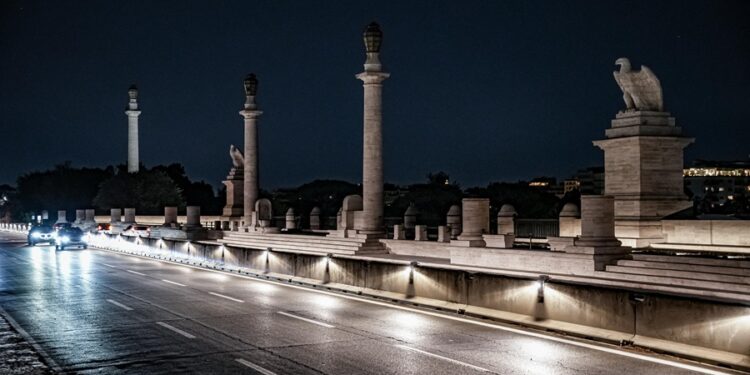 Ponte Flaminio, in funzione la nuova illuminazione notturna
