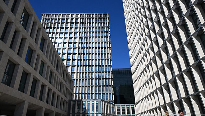 Eur, le Torri tornano a splendere dopo la riqualificazione: inaugurazione con Gualtieri