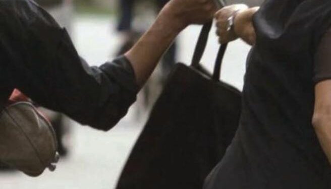 Tor Bella Monaca, scippa una 64enne: arrestato un ragazzino di 14 anni