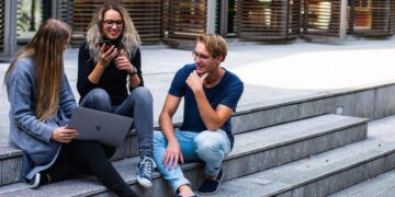 Scuola, dalla Regione 2 milioni per la partecipazione degli studenti ai viaggi di istruzione