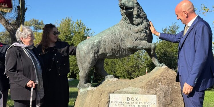 Dox, una statua a Forte Ostiense per il “poliziotto a 4 zampe” entrato nella storia