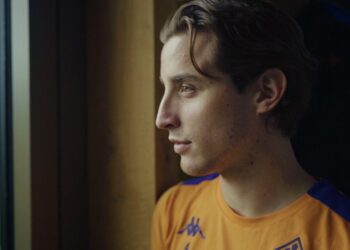 Edoardo Bove si racconta nel film “In un battito” di Giovanni Troilo