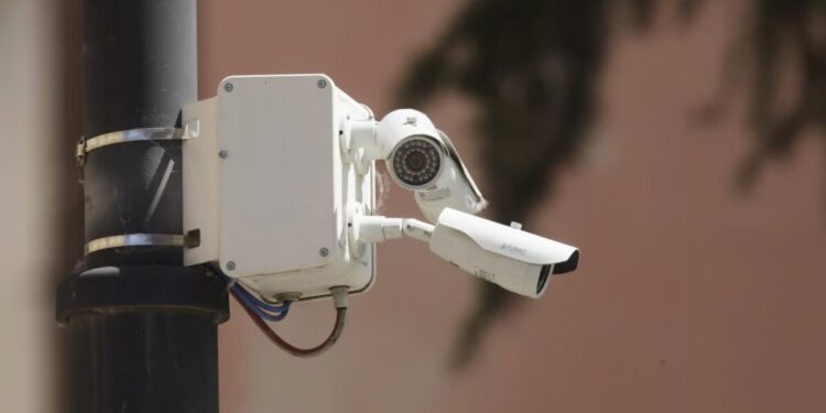 Sistema di videosorveglianza a Frosinone, consultazione per individuare gli operatori interessati